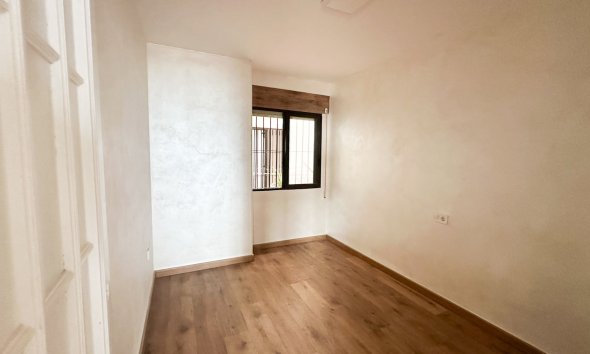 Revente - Apartment -
Torrevieja - Costa Blanca