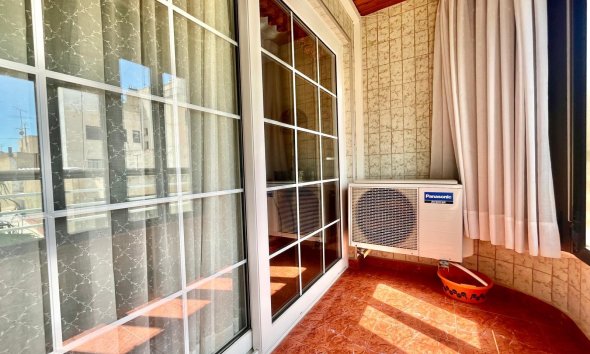 Revente - Apartment -
Torrevieja - Centro