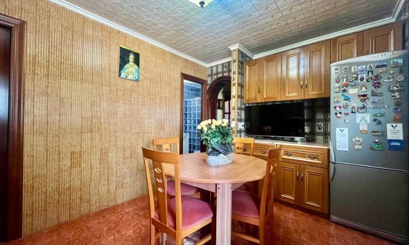 Revente - Apartment -
Torrevieja - Centro