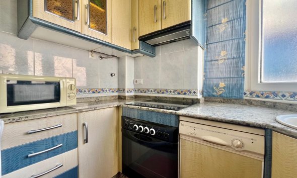 Revente - Apartment -
Torrevieja - Centro