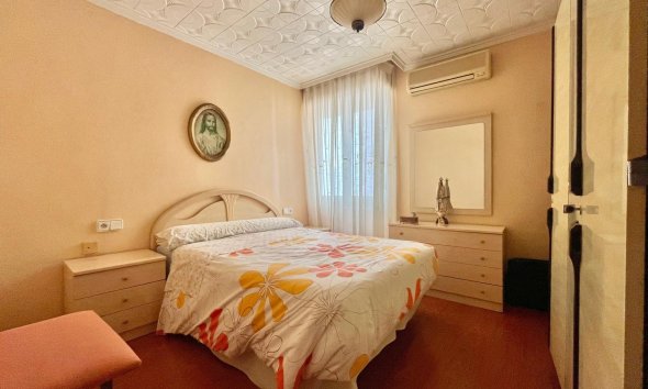 Revente - Apartment -
Torrevieja - Centro