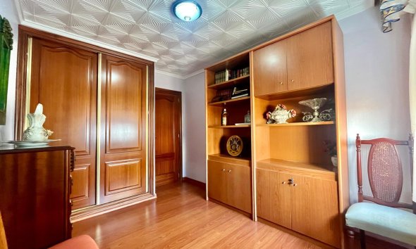 Revente - Apartment -
Torrevieja - Centro