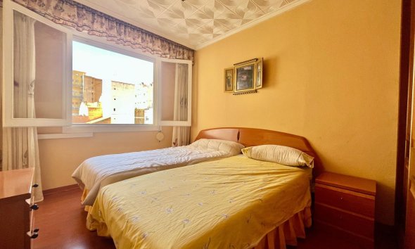 Revente - Apartment -
Torrevieja - Centro