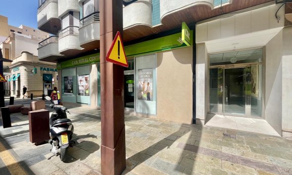 Revente - Apartment -
Torrevieja - Centro