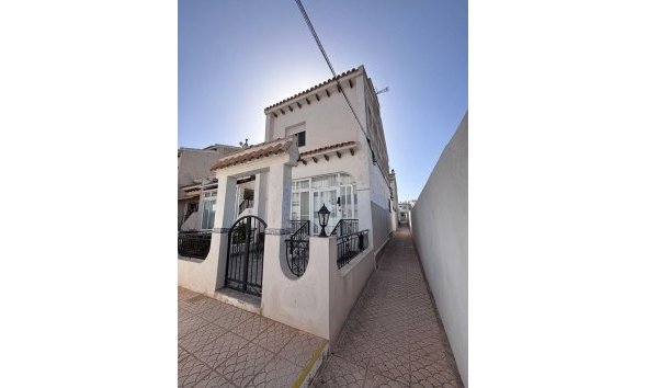 Revente - Town House -
Villamartin - Costa Blanca
