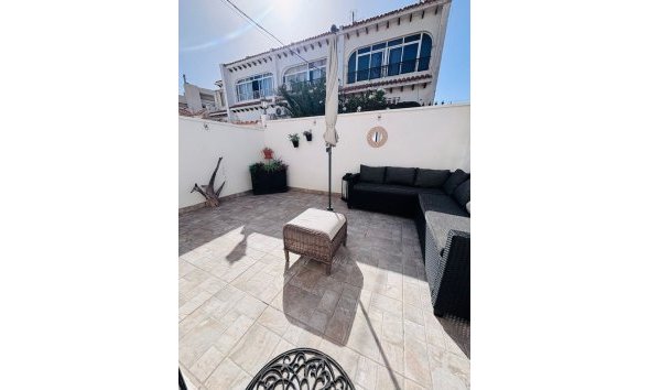 Revente - Town House -
Villamartin - Costa Blanca