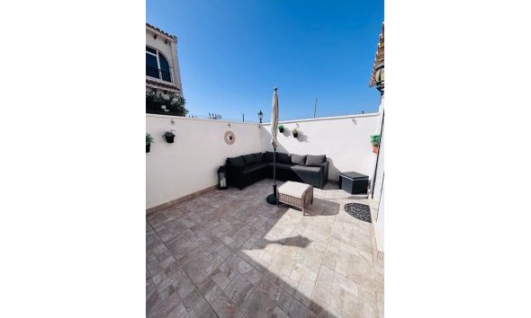Revente - Town House -
Villamartin - Costa Blanca