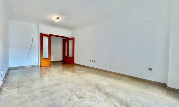 Resale - Apartment -
Torrevieja