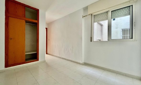 Resale - Apartment -
Torrevieja