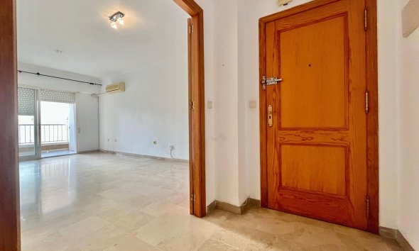 Resale - Apartment -
Torrevieja