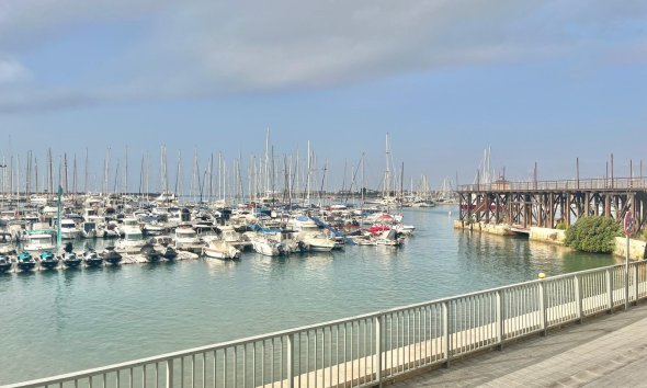 Resale - Apartment -
Torrevieja