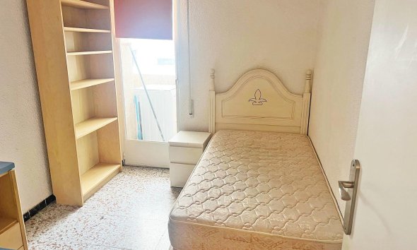 Revente - Apartment -
Guardamar del Segura - Centro