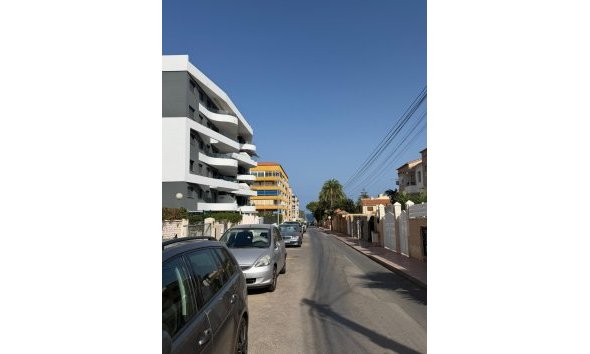 Revente - Apartment -
Torrevieja - Punta Prima