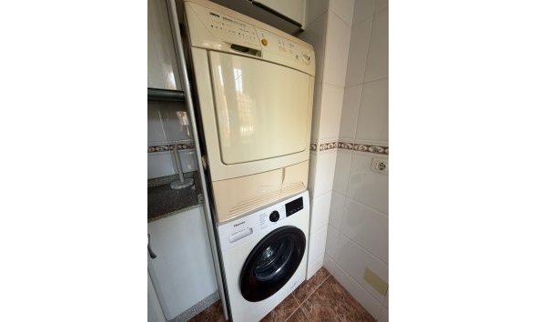 Revente - Apartment -
Torrevieja - Punta Prima