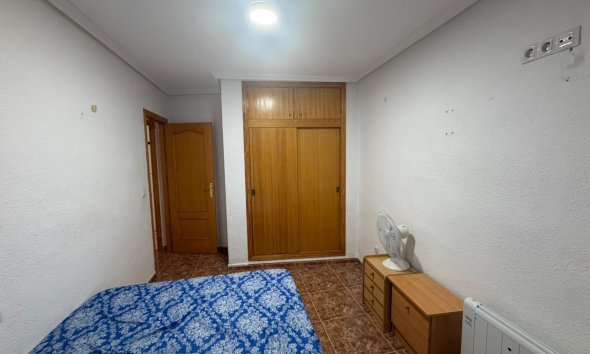 Revente - Apartment -
Torrevieja - Punta Prima