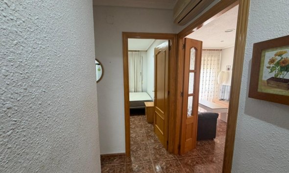 Revente - Apartment -
Torrevieja - Punta Prima