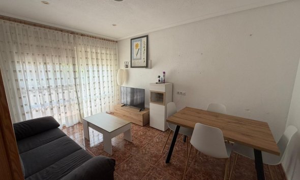Revente - Apartment -
Torrevieja - Punta Prima