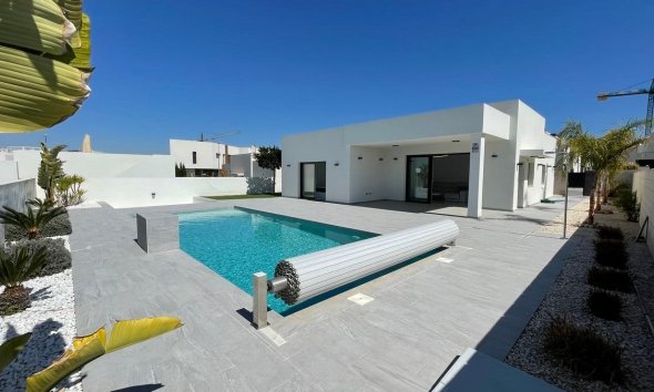 Nouvelle construction - Villa -
Rafal - polideportivo