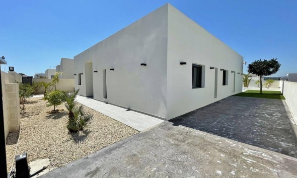 Nouvelle construction - Villa -
Rafal - polideportivo