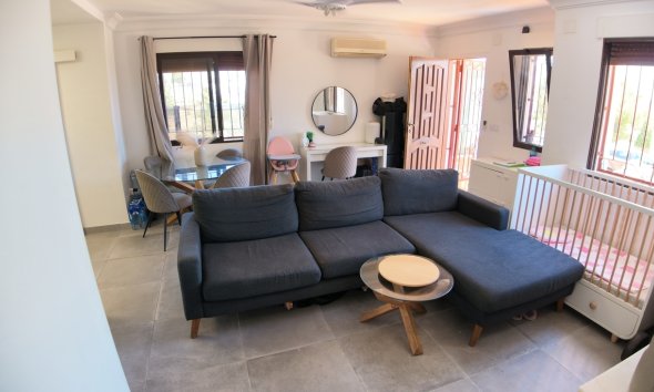 Revente - Villa -
Orihuela Costa - Costa Blanca