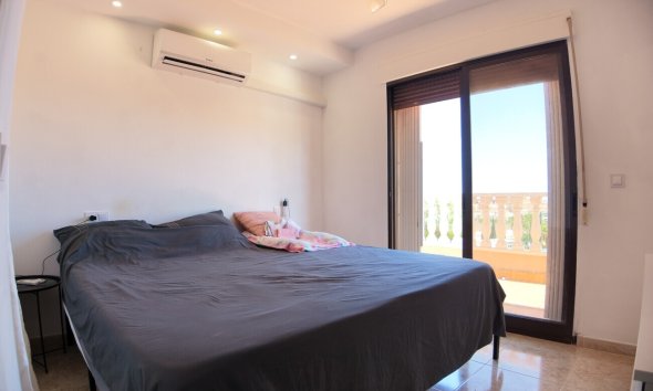 Revente - Villa -
Orihuela Costa - Costa Blanca