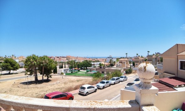 Revente - Villa -
Orihuela Costa - Costa Blanca