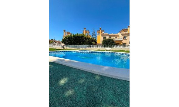 Revente - Villa -
Orihuela Costa - Lomas de Cabo Roig
