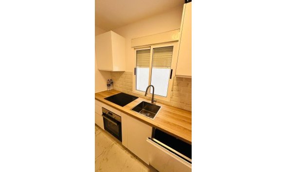 Revente - Apartment -
Torrevieja - Acequion