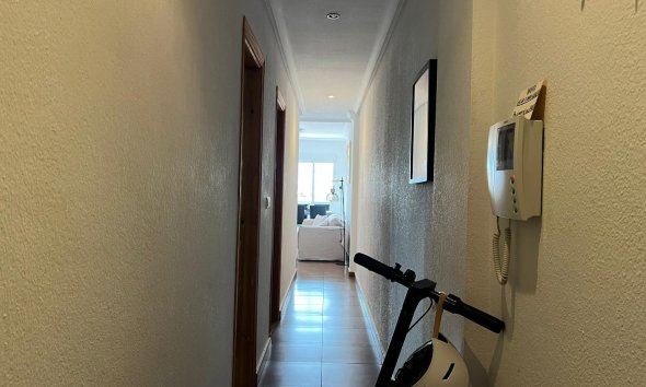 Revente - Apartment -
Torrevieja - Centro