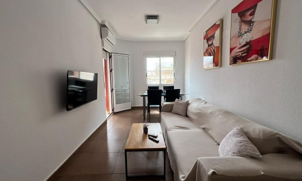 Revente - Apartment -
Torrevieja - Centro