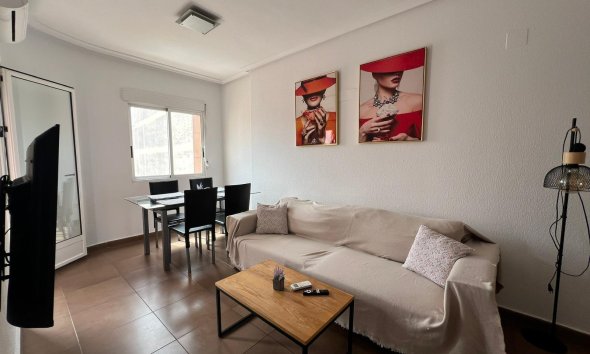 Revente - Apartment -
Torrevieja - Centro