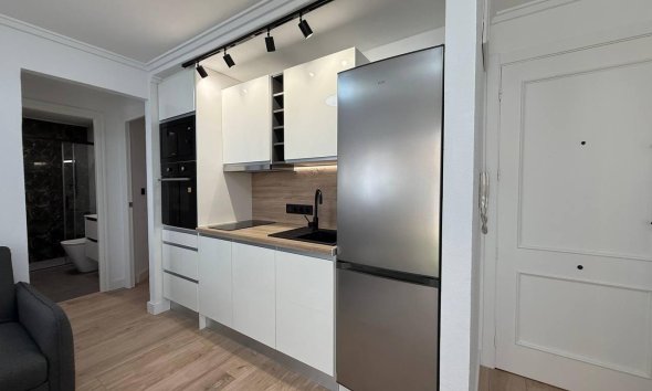 Revente - Apartment -
Torrevieja - Centro