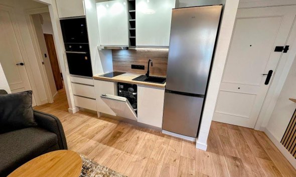 Revente - Apartment -
Torrevieja - Centro