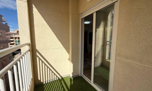 Revente - Apartment -
Torrevieja - Centro