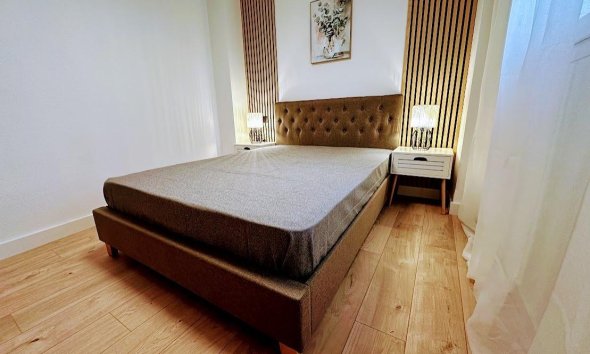 Revente - Apartment -
Torrevieja - Centro