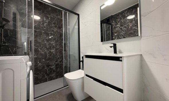Revente - Apartment -
Torrevieja - Centro