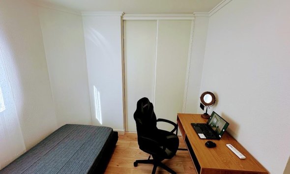 Revente - Apartment -
Torrevieja - Centro