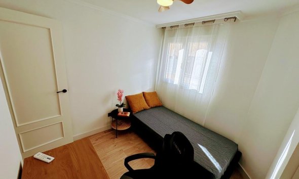 Revente - Apartment -
Torrevieja - Centro