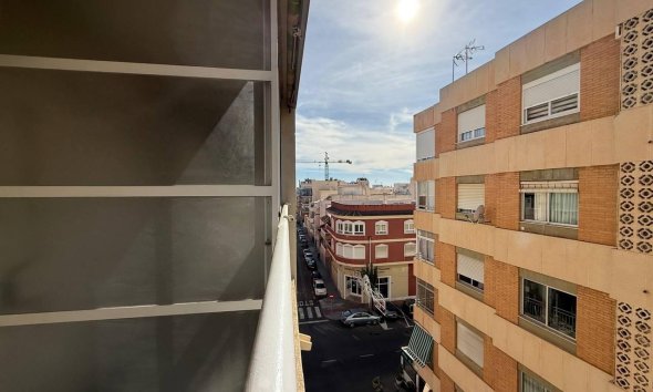 Revente - Apartment -
Torrevieja - Centro