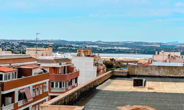 Revente - Apartment -
Torrevieja - Centro