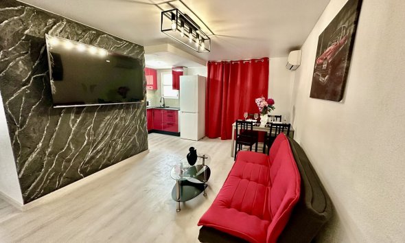 Revente - Apartment -
Torrevieja - Centro