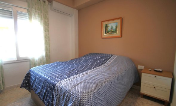 Revente - Apartment -
Torrevieja - Playa De Los Naufragos