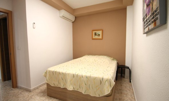 Revente - Apartment -
Torrevieja - Playa De Los Naufragos