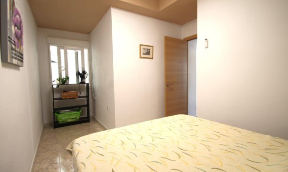 Revente - Apartment -
Torrevieja - Playa De Los Naufragos