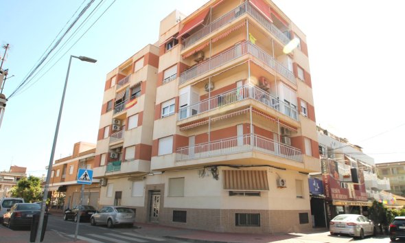Revente - Apartment -
Torrevieja - Playa De Los Naufragos