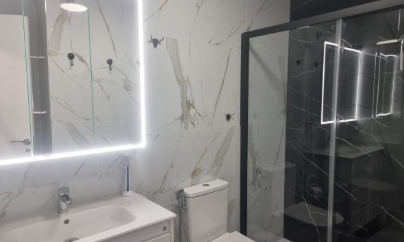 Revente - Apartment -
Torrevieja - Playa de los Locos