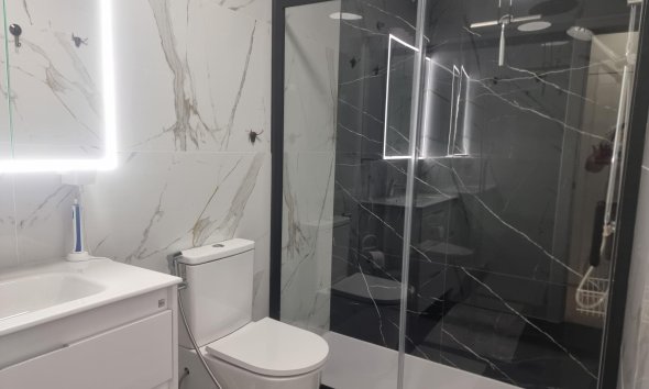 Revente - Apartment -
Torrevieja - Playa de los Locos