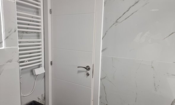 Revente - Apartment -
Torrevieja - Playa de los Locos