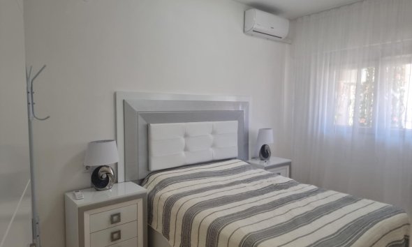 Revente - Apartment -
Torrevieja - Playa de los Locos