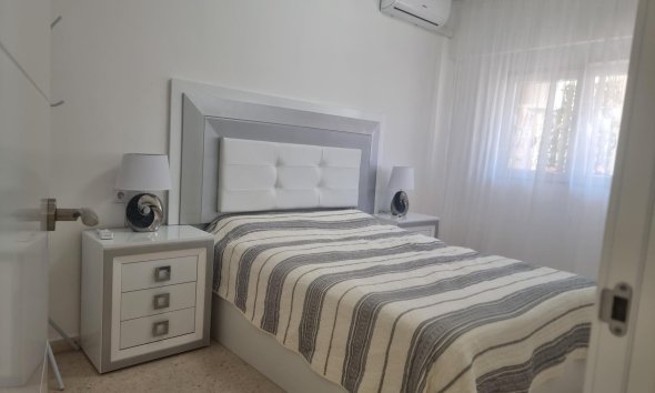 Revente - Apartment -
Torrevieja - Playa de los Locos
